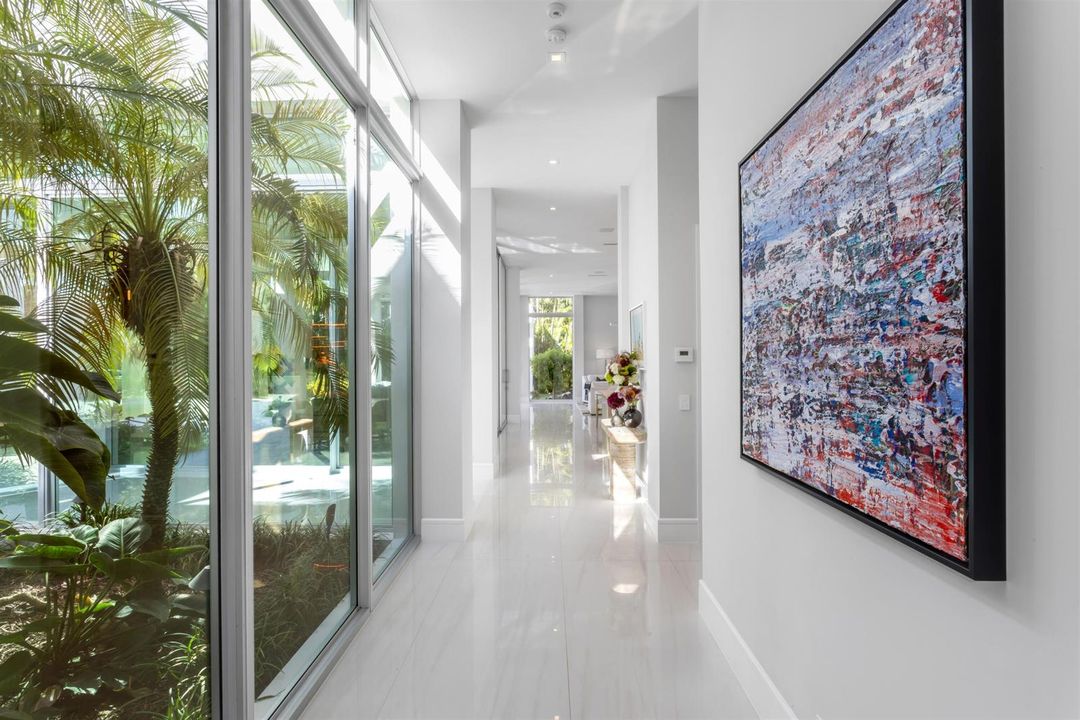HALLWAY_TO_LIVING_ROOM