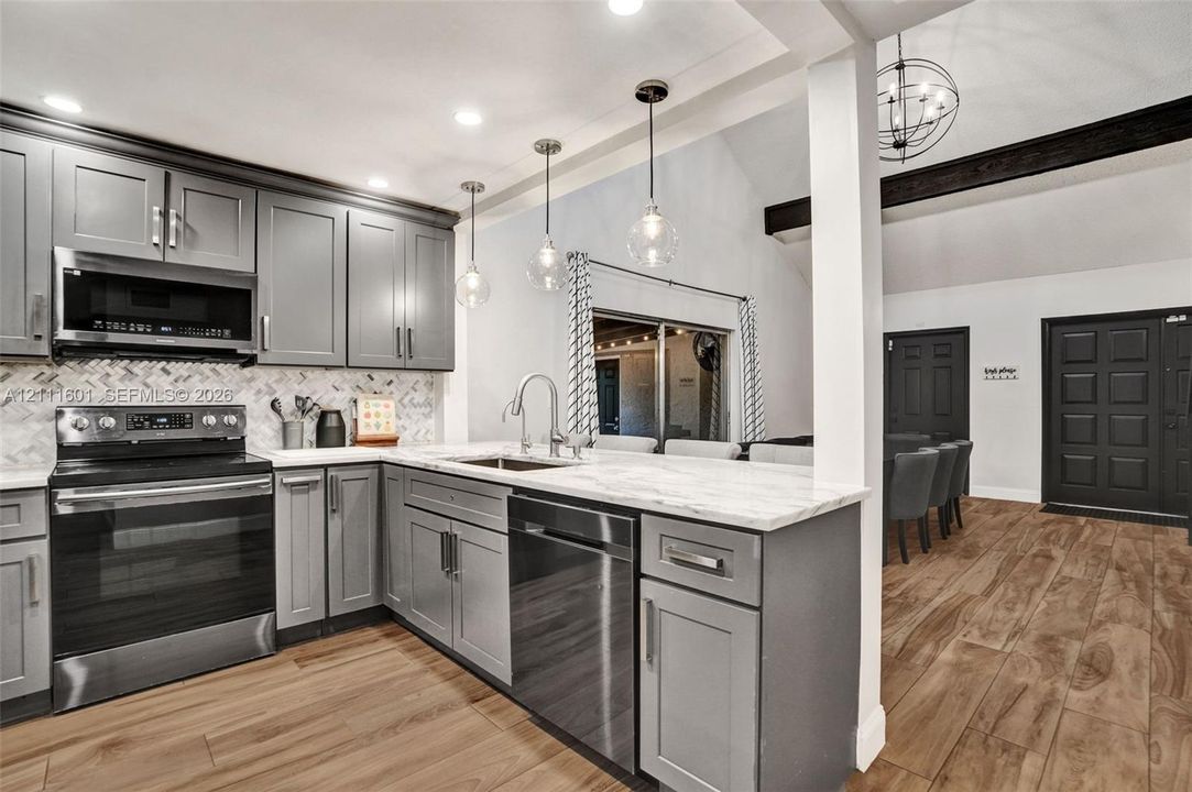 For Sale: $579,000 (4 beds, 3 baths, 1960 Square Feet)