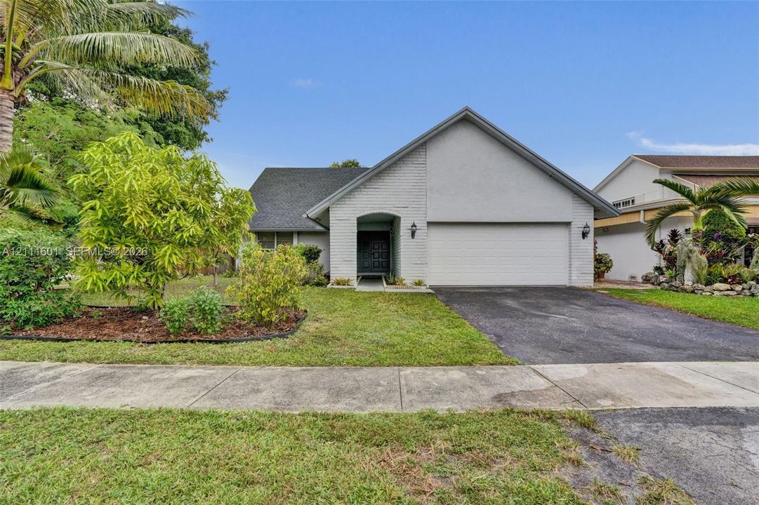 For Sale: $579,000 (4 beds, 3 baths, 1960 Square Feet)