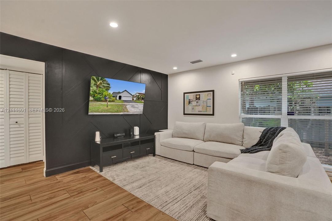 For Sale: $579,000 (4 beds, 3 baths, 1960 Square Feet)