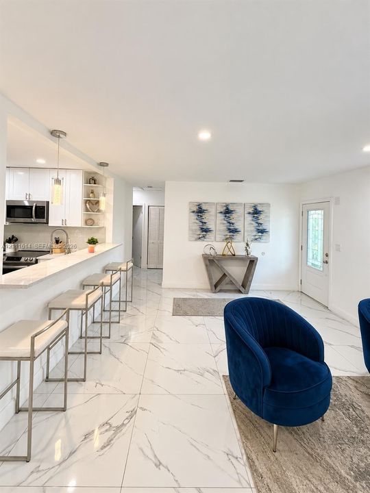 For Rent: $4,800 (3 beds, 2 baths, 1732 Square Feet)