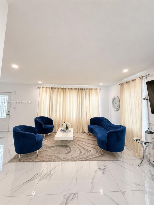 For Rent: $4,800 (3 beds, 2 baths, 1732 Square Feet)