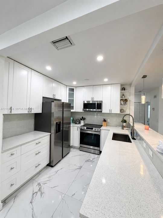 For Rent: $4,800 (3 beds, 2 baths, 1732 Square Feet)