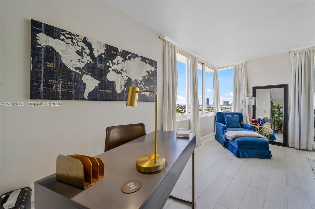 For Sale: $549,900 (1 beds, 1 baths, 990 Square Feet)