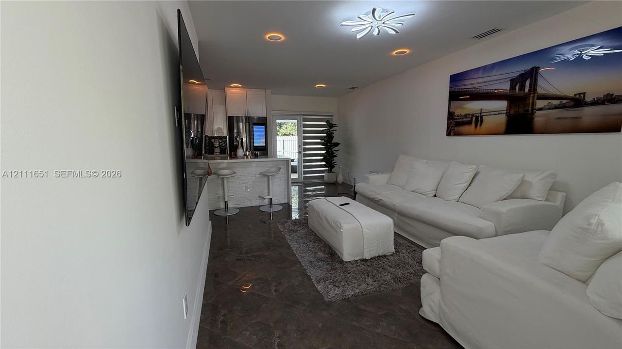 For Rent: $3,500 (3 beds, 2 baths, 1128 Square Feet)