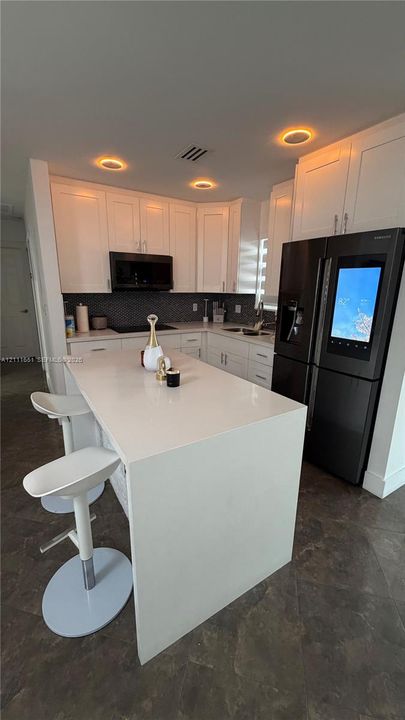 For Rent: $3,500 (3 beds, 2 baths, 1128 Square Feet)
