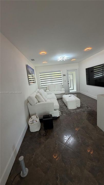 For Rent: $3,500 (3 beds, 2 baths, 1128 Square Feet)