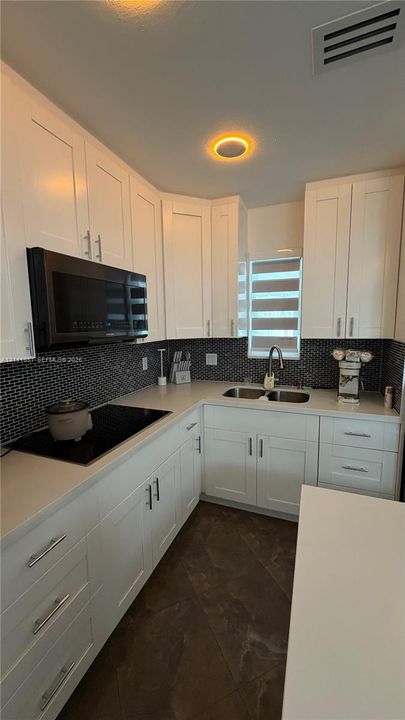 For Rent: $3,500 (3 beds, 2 baths, 1128 Square Feet)