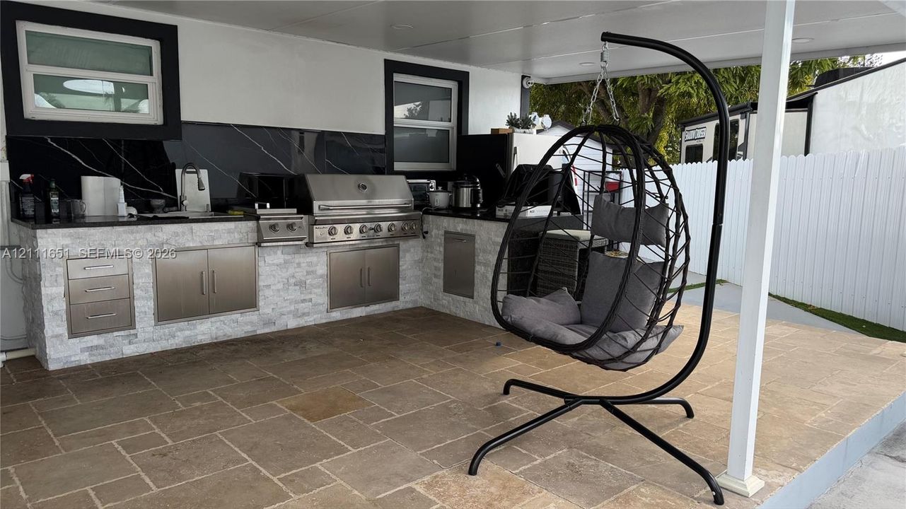 For Rent: $3,500 (3 beds, 2 baths, 1128 Square Feet)