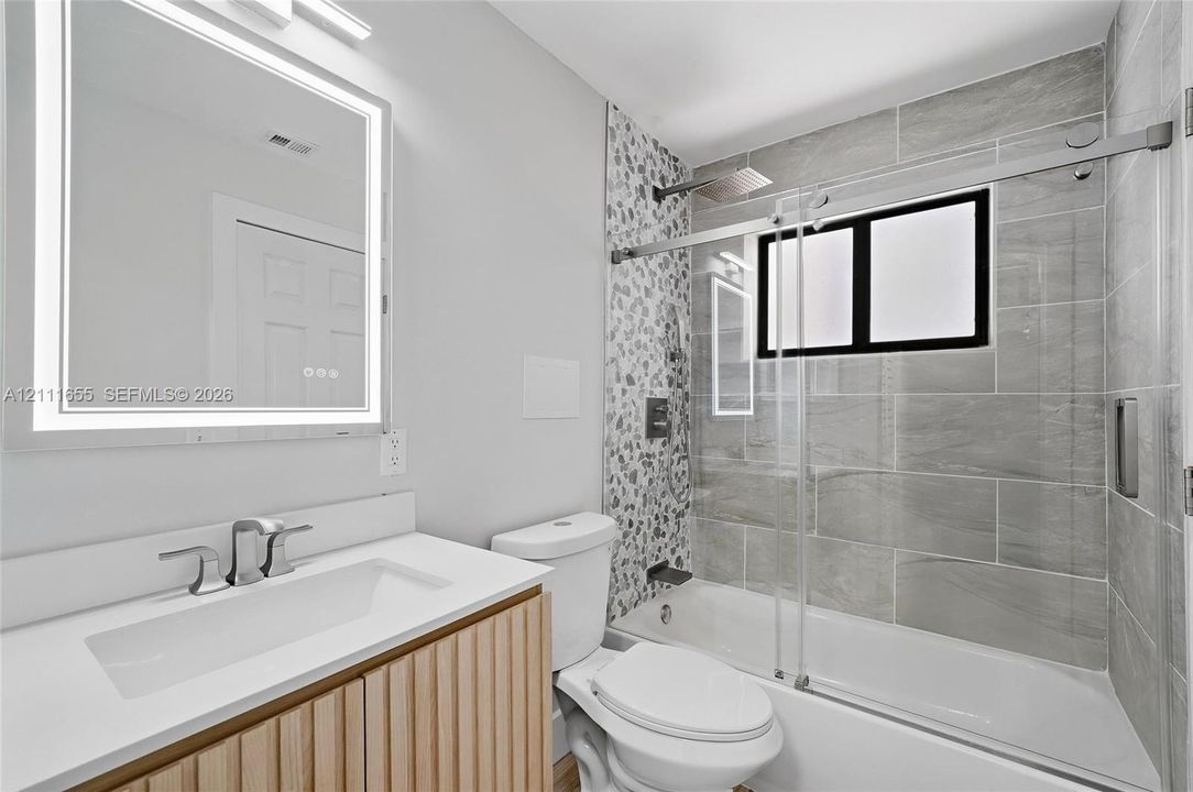 For Sale: $174,900 (1 beds, 1 baths, 800 Square Feet)