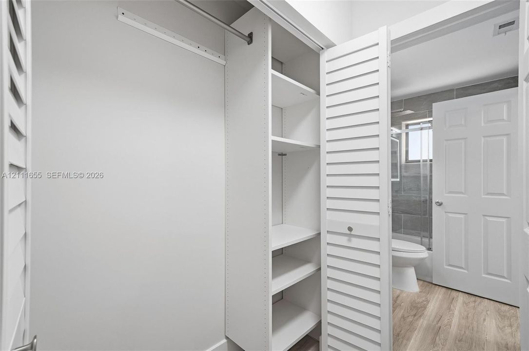 For Sale: $174,900 (1 beds, 1 baths, 800 Square Feet)