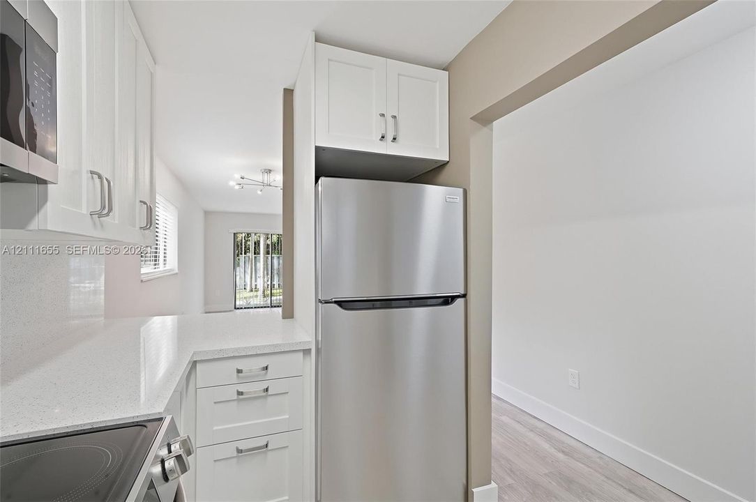 For Sale: $174,900 (1 beds, 1 baths, 800 Square Feet)