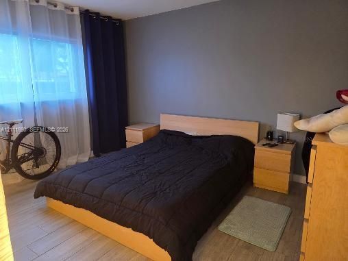 For Sale: $320,000 (2 beds, 2 baths, 1092 Square Feet)