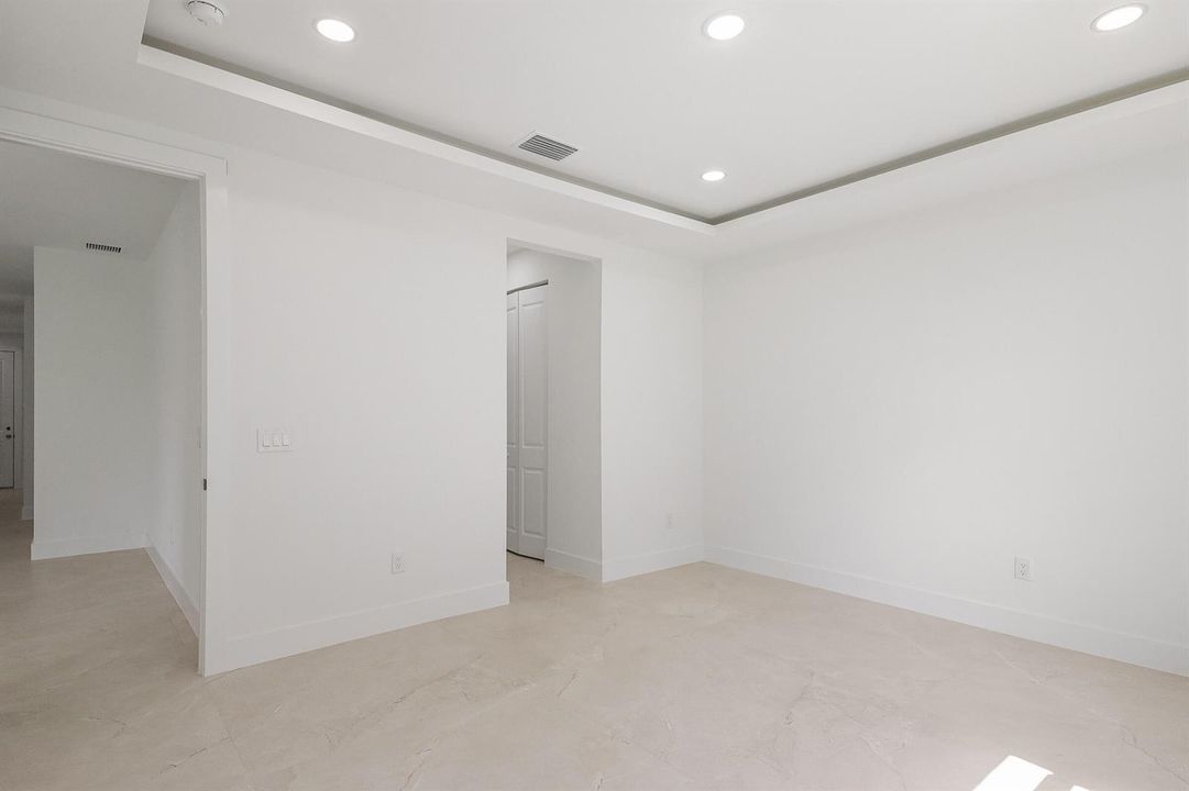 4606 Hibiscus - MLS - 014