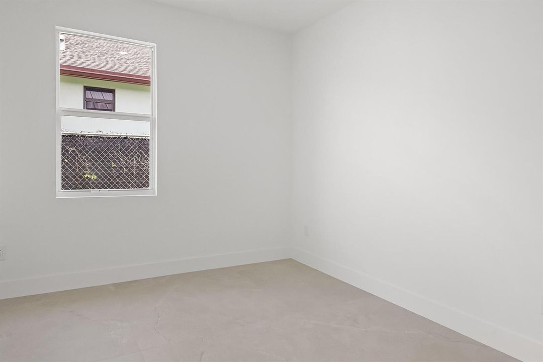 4606 Hibiscus - MLS - 018