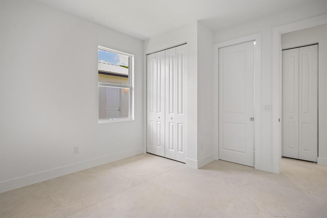 4606 Hibiscus - MLS - 026