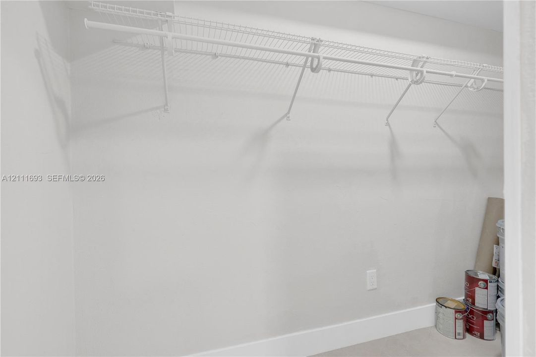 For Rent: $3,800 (4 beds, 2 baths, 1306 Square Feet)
