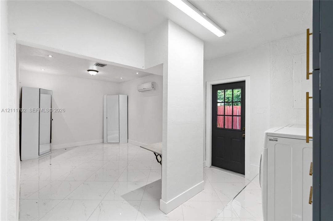 For Rent: $5,400 (4 beds, 3 baths, 2007 Square Feet)