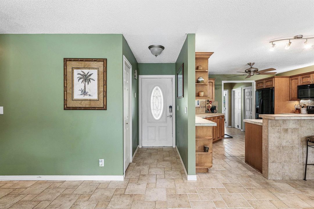 027-1294666thStreetNorth-WestPalmBeach-F
