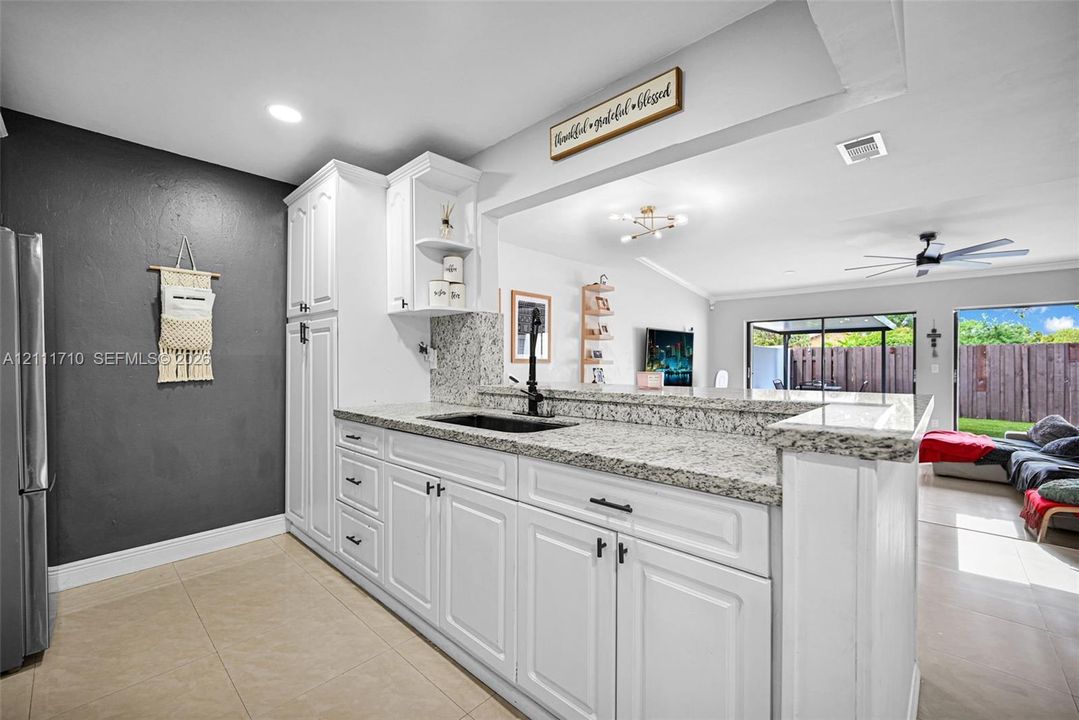 For Rent: $2,995 (2 beds, 2 baths, 1528 Square Feet)