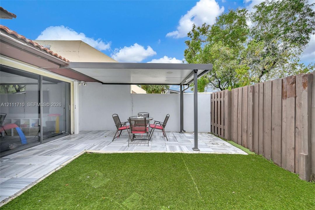 For Rent: $2,995 (2 beds, 2 baths, 1528 Square Feet)