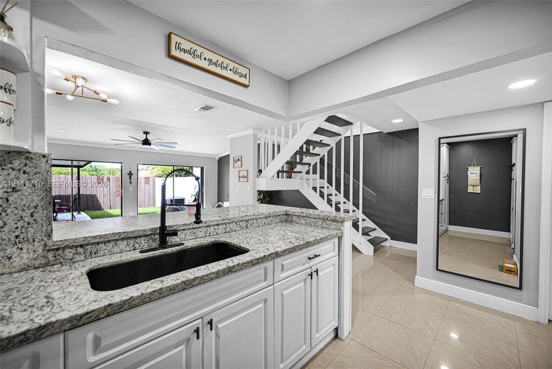 For Rent: $2,995 (2 beds, 2 baths, 1528 Square Feet)