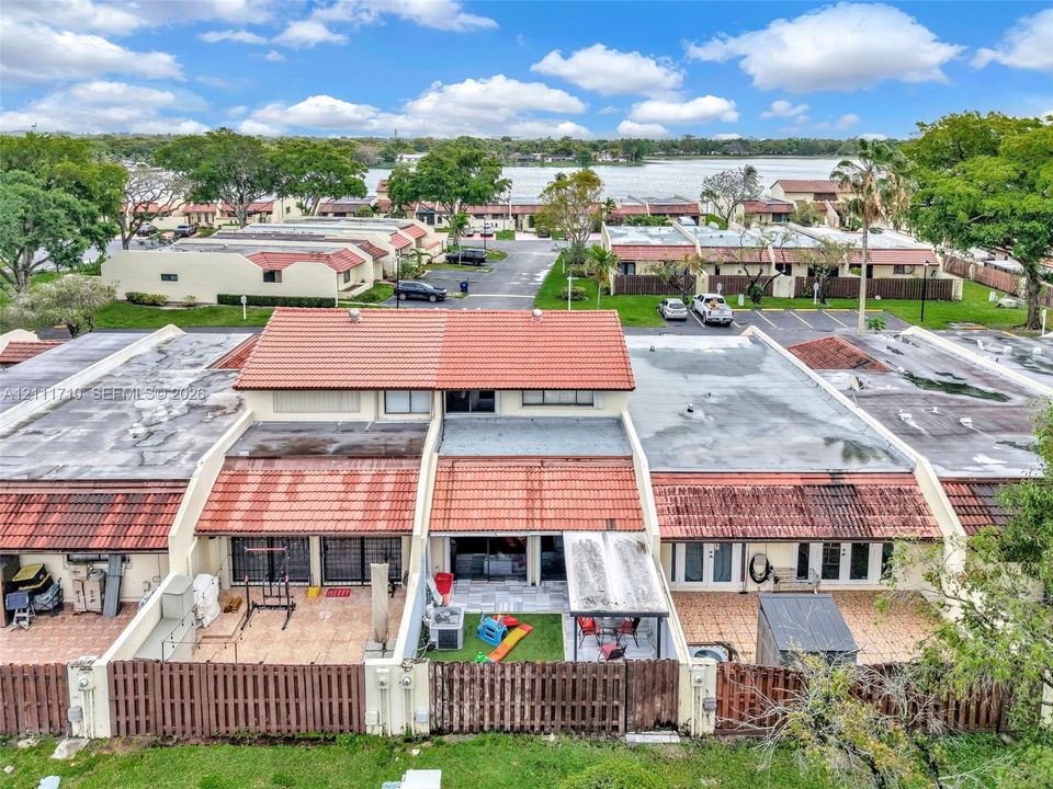 For Rent: $2,995 (2 beds, 2 baths, 1528 Square Feet)