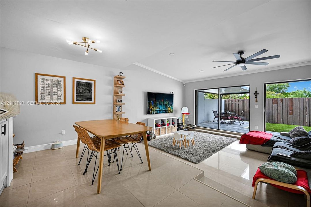 For Rent: $2,995 (2 beds, 2 baths, 1528 Square Feet)