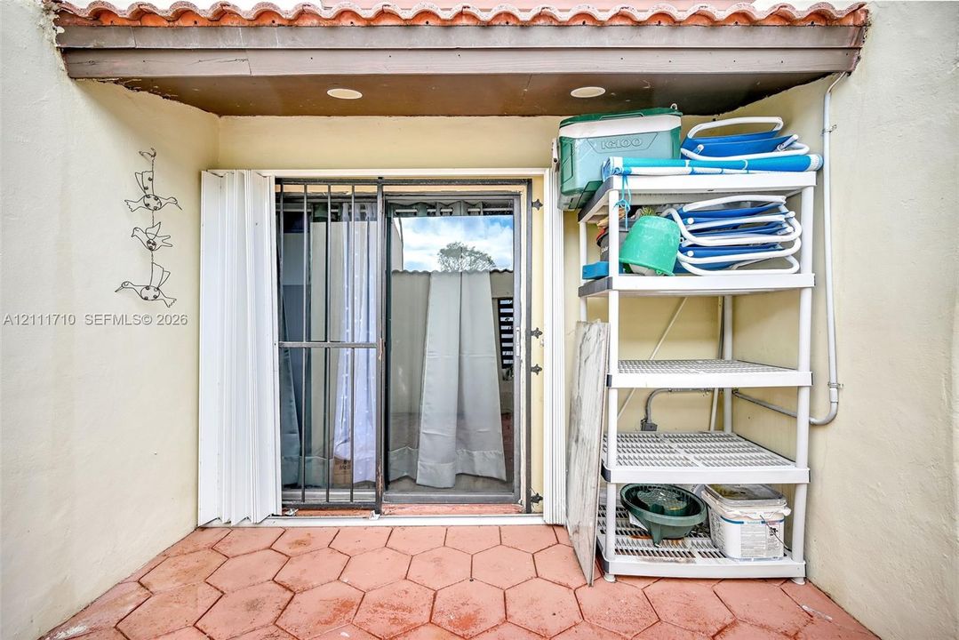 For Rent: $2,995 (2 beds, 2 baths, 1528 Square Feet)