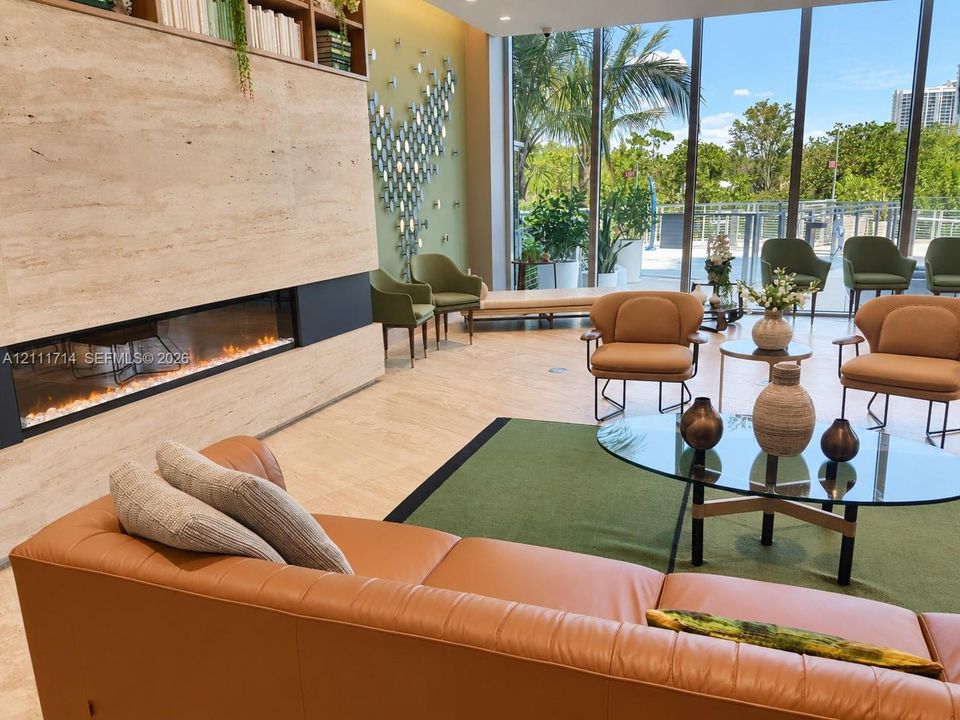For Sale: $499,500 (1 beds, 2 baths, 937 Square Feet)