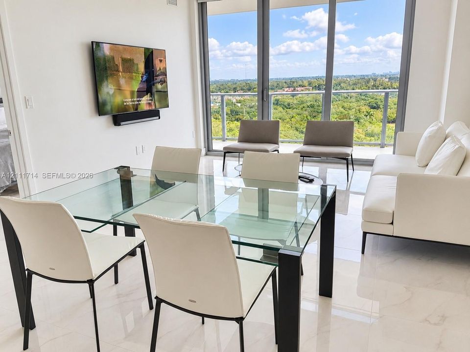For Sale: $499,500 (1 beds, 2 baths, 937 Square Feet)