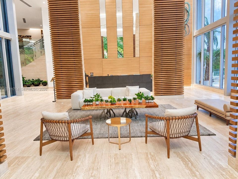 For Sale: $499,500 (1 beds, 2 baths, 937 Square Feet)