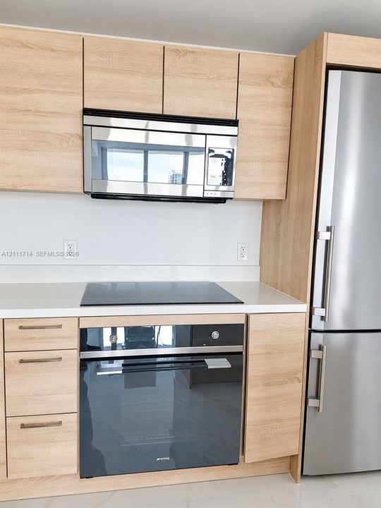 For Sale: $499,500 (1 beds, 2 baths, 937 Square Feet)