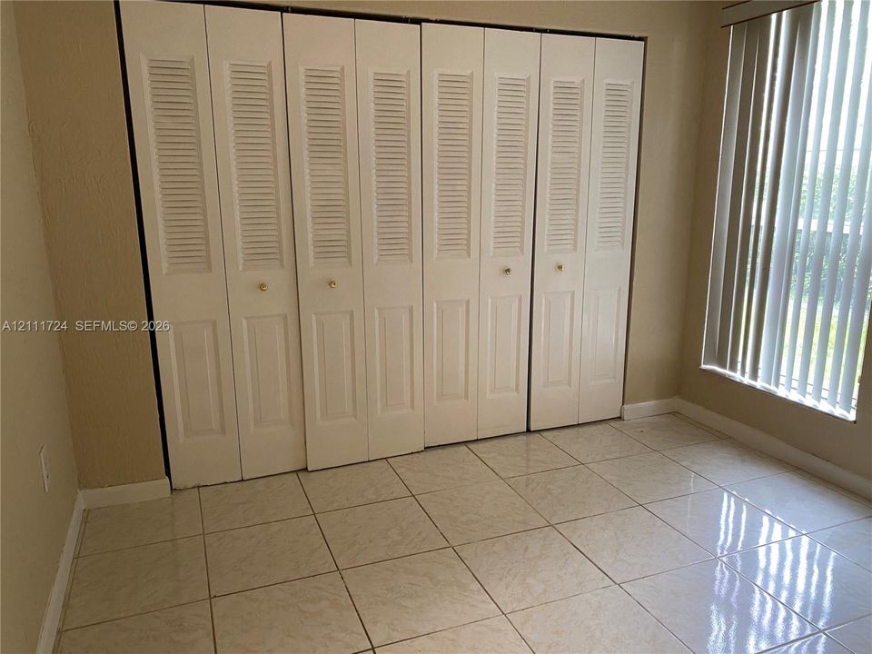 For Rent: $1,900 (2 beds, 2 baths, 1000 Square Feet)