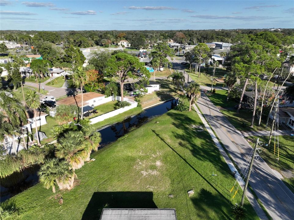 На продажу: $80,000 (0.18 acres)