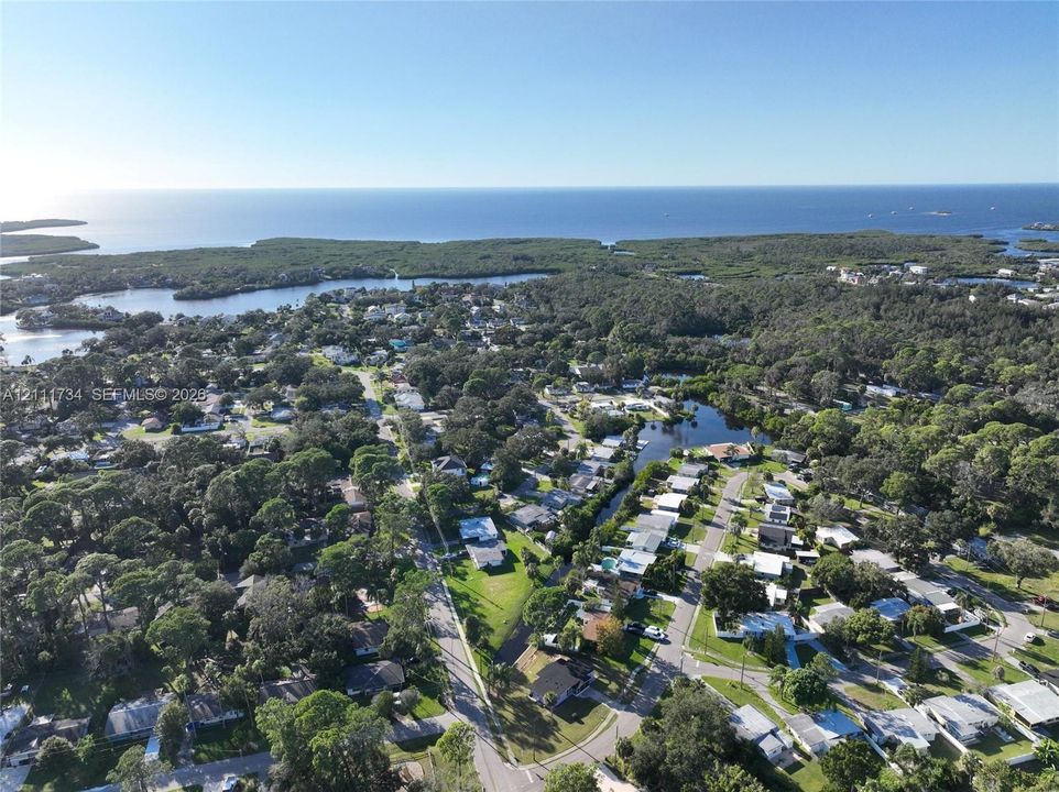 На продажу: $80,000 (0.18 acres)