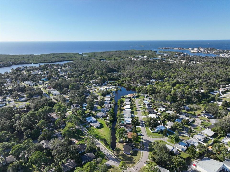 На продажу: $80,000 (0.18 acres)