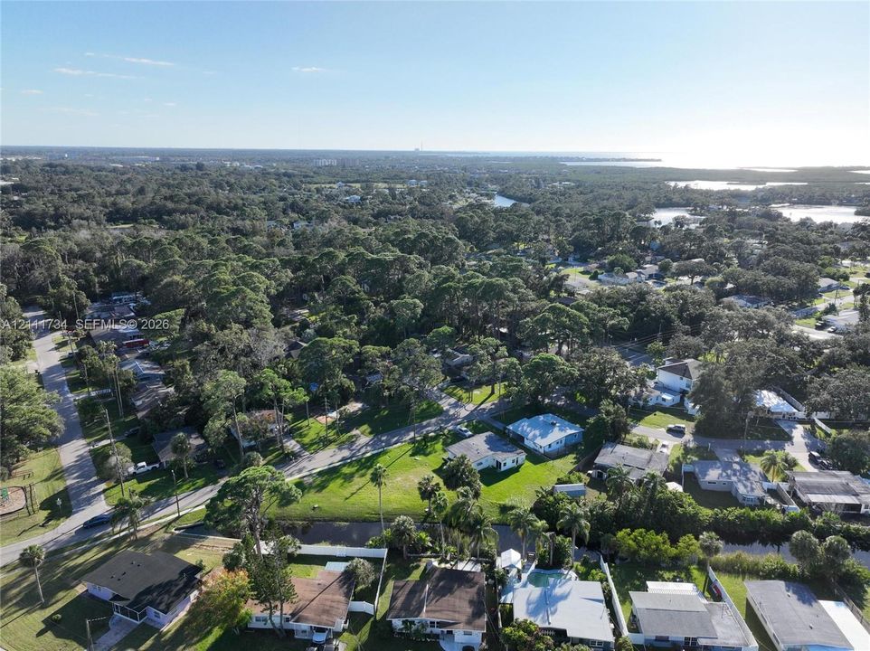 На продажу: $80,000 (0.18 acres)