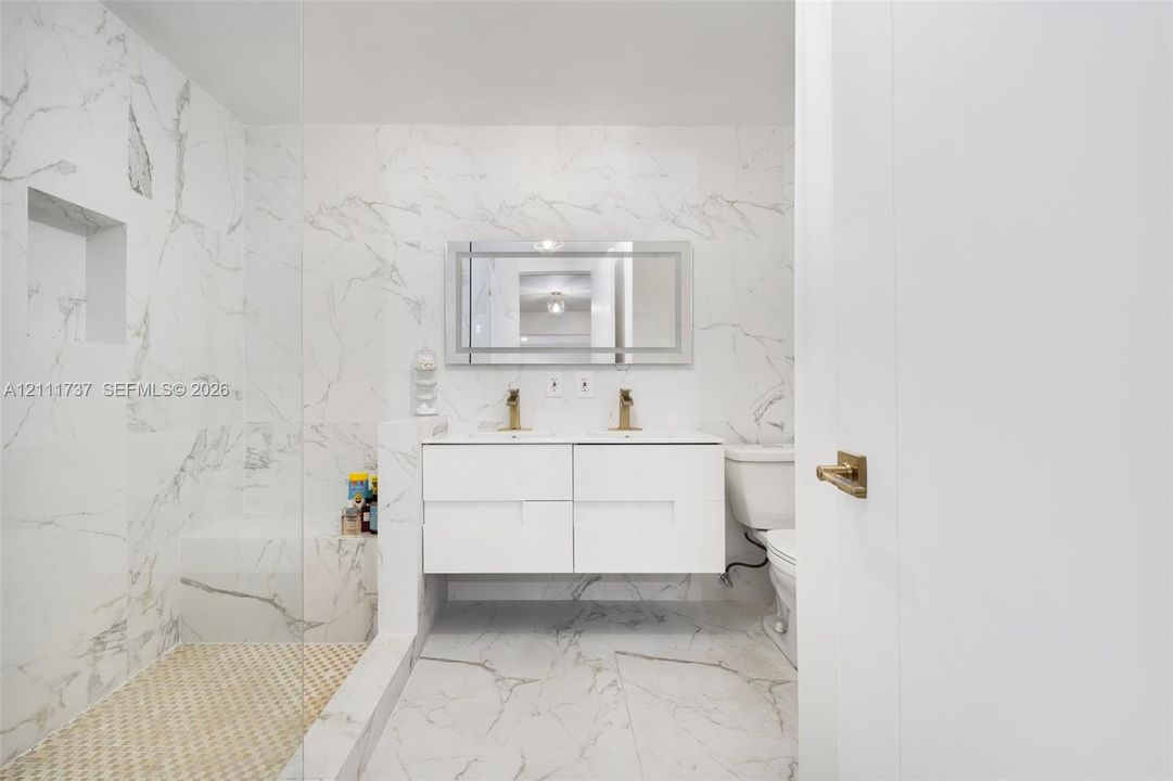 For Sale: $2,475,000 (4 beds, 2 baths, 2535 Square Feet)
