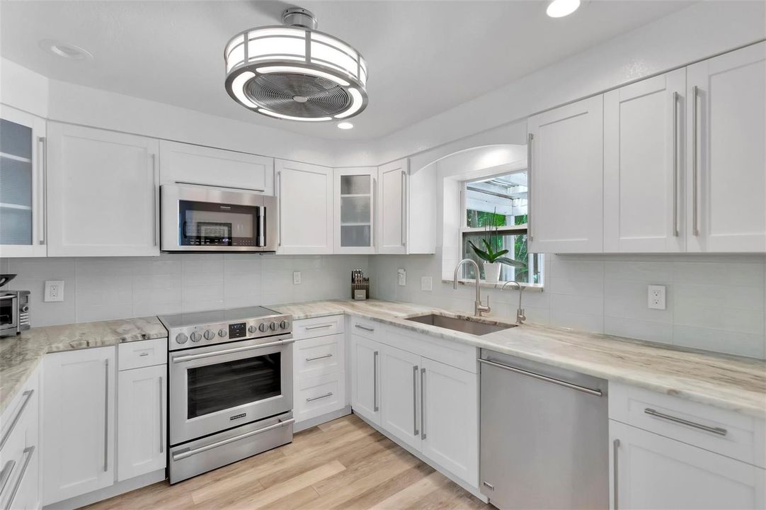 Open Kitchen