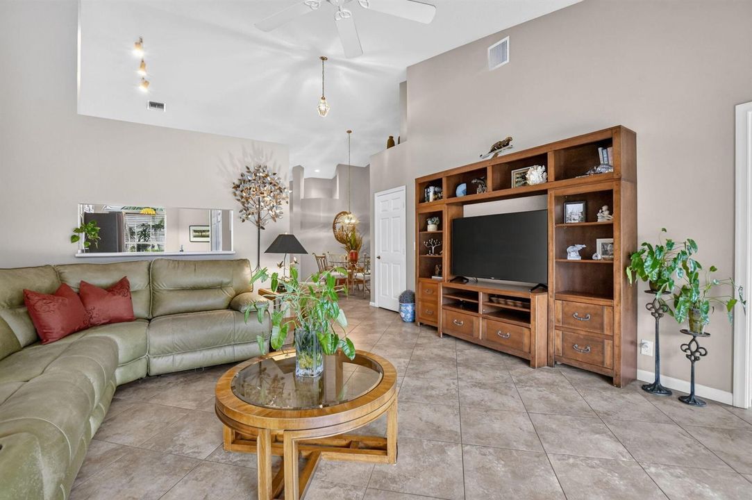 11-web-or-mls-8392 (25)