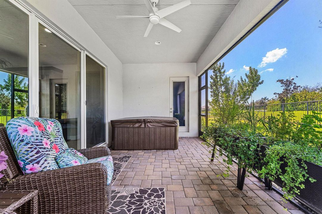 029-12741SouthwestSunriseLakeTerrace-Por
