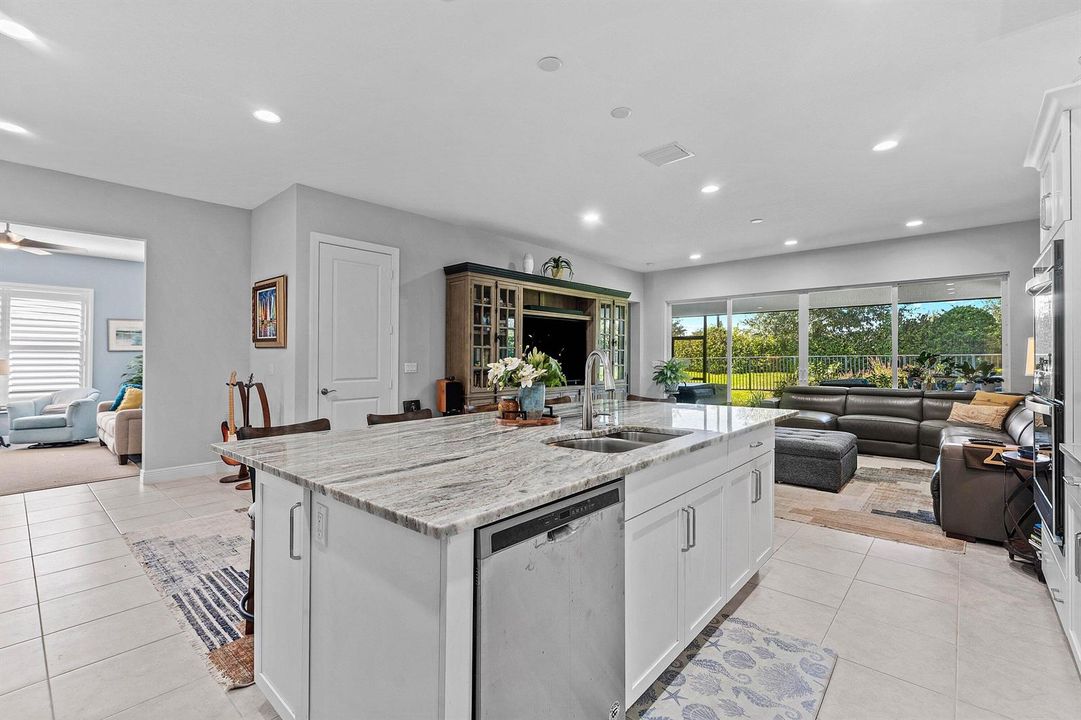 009-12741SouthwestSunriseLakeTerrace-Por