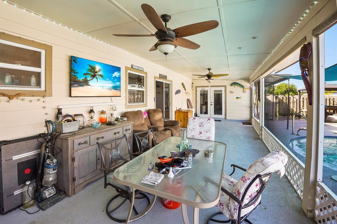 30 Patio 02