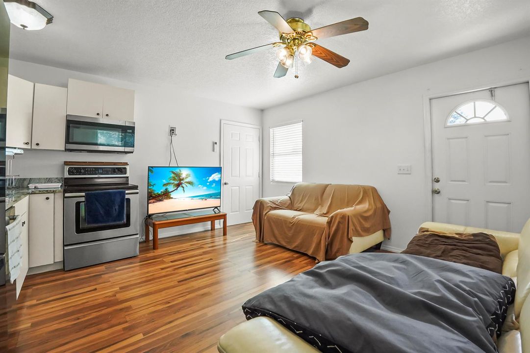 23 Living room 02