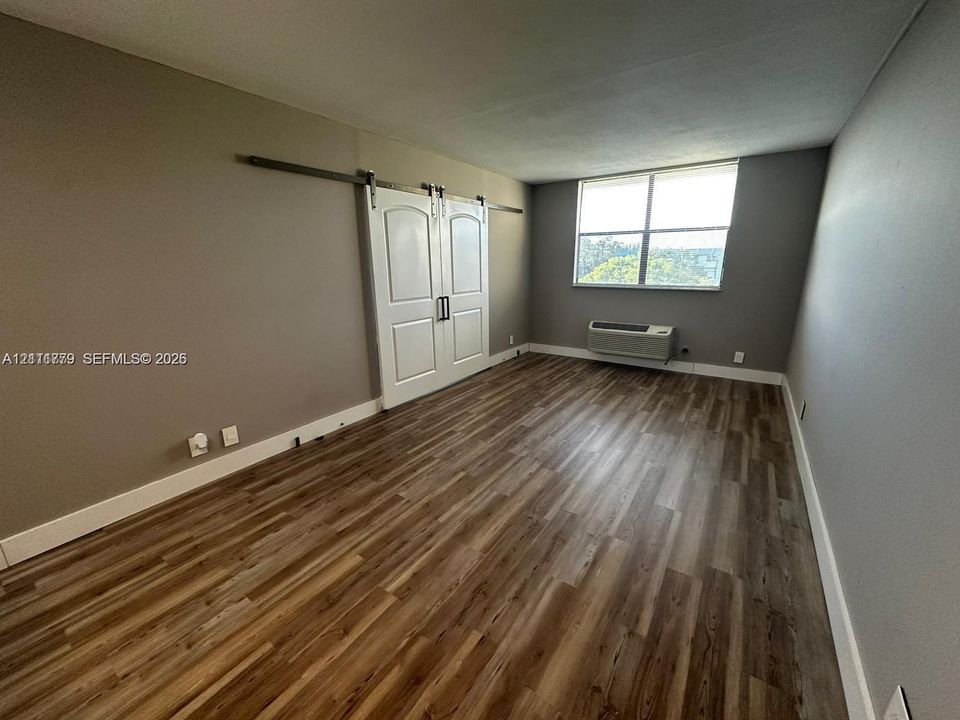 For Rent: $1,399 (1 beds, 1 baths, 475 Square Feet)