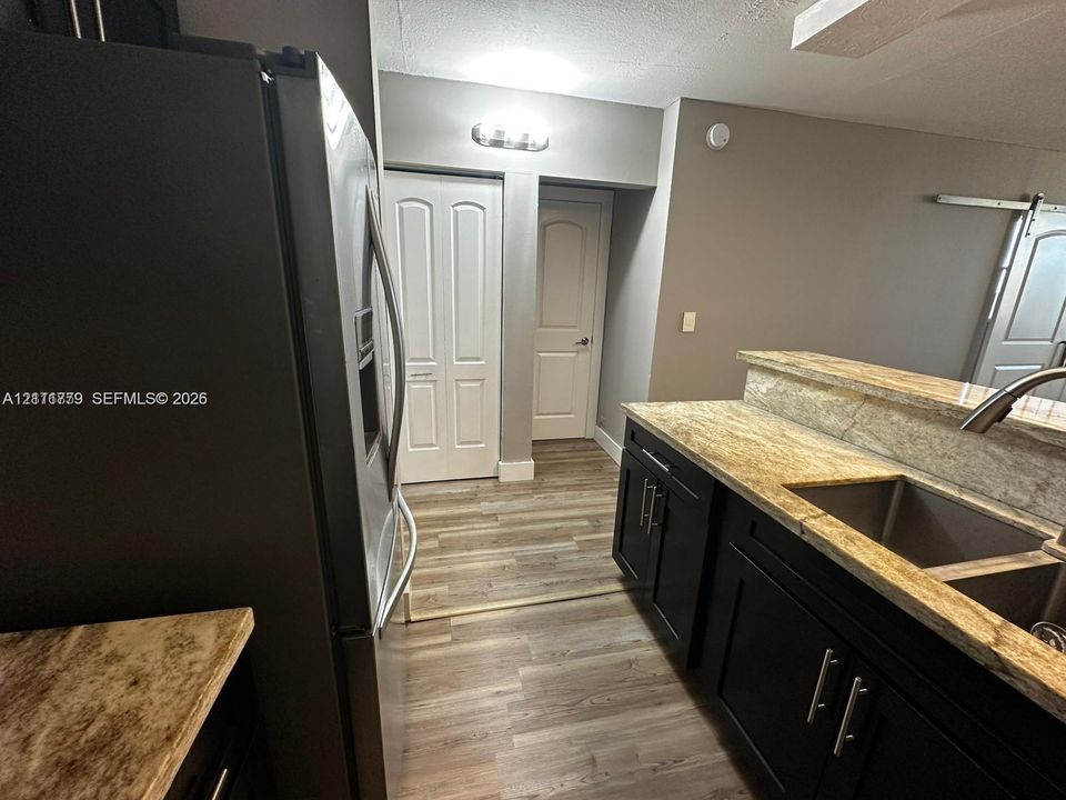 For Rent: $1,399 (1 beds, 1 baths, 475 Square Feet)