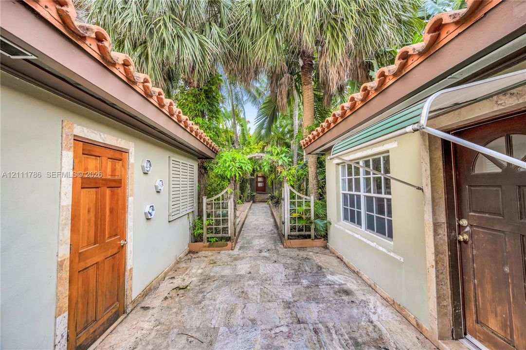 For Sale: $5,500,000 (4 beds, 4 baths, 2684 Square Feet)
