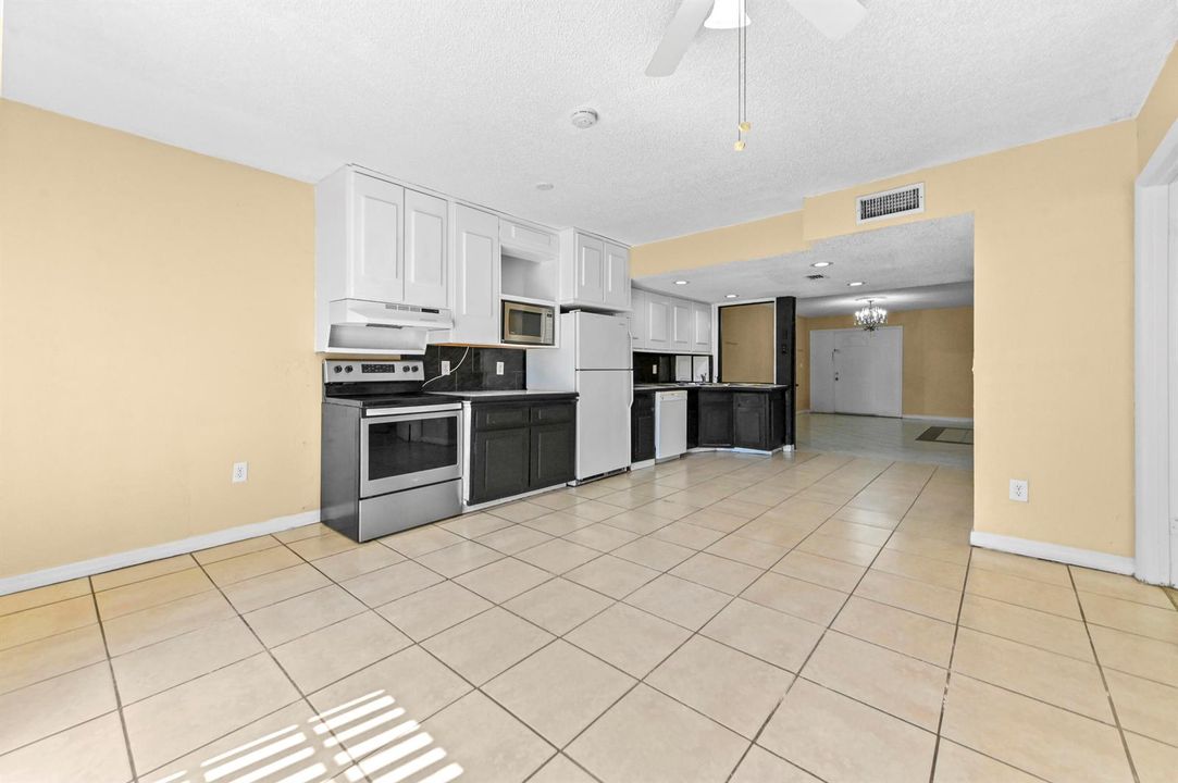 10 Kitchen 04