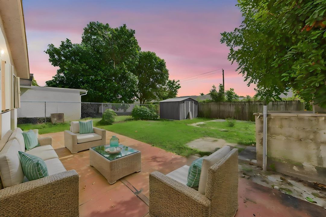 22-patio-01_VS_TW